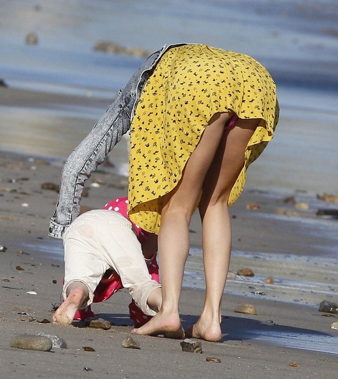 Selena Gomez Beach Upskirt