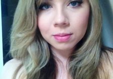 Sexy Jennette Mccurdy Selfie