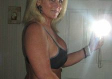 Sexy Self Shot Naked Amateur Moms