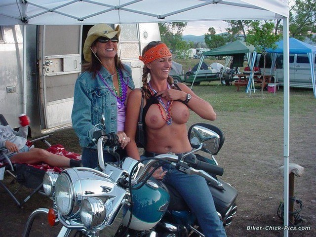 Sturgis biker rally blowjob-porno photo