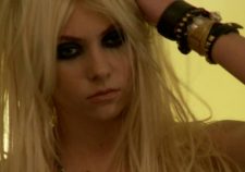 Taylor Momsen Teen Vogue 2010