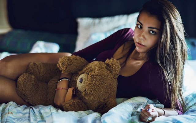 Teddy Bear Blue Eyes Girl Lying In Bed Blue Nails