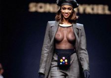 Tyra Banks Topless