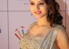 Urvashi Rautela Hot Boobs Sexy Pics