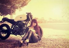 Wallpaper Motocikl Devushka Fon