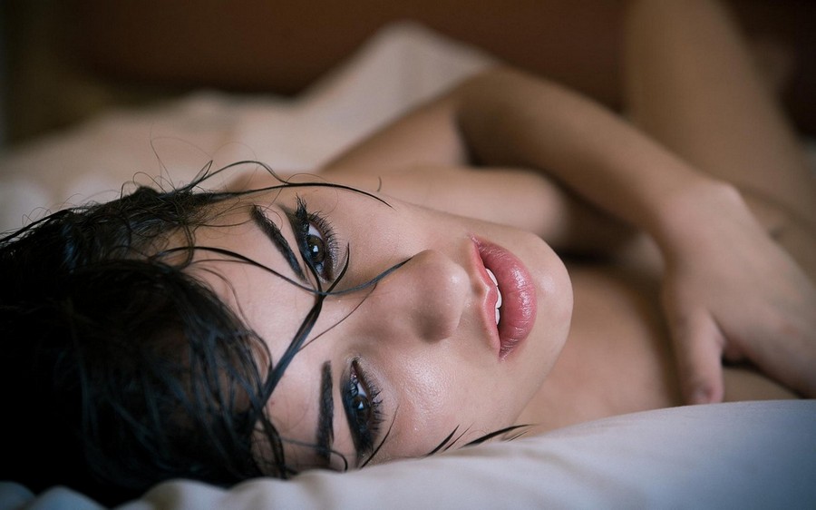 Wet Hair Naked Girl Lying Back In Bed