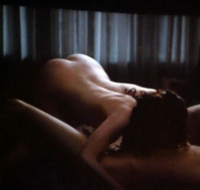 Anne Hathaway Nude Butt