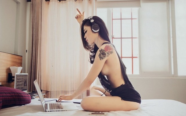 Big Tits Tattoo On Shoulder Laptop Listening Music Girl Asian